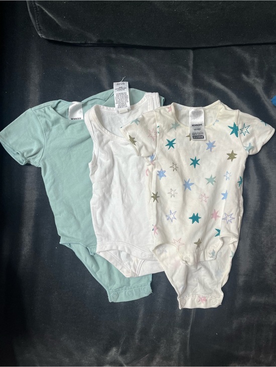 Bonds Other - NWOT Cute Newborn Onesie Bundle